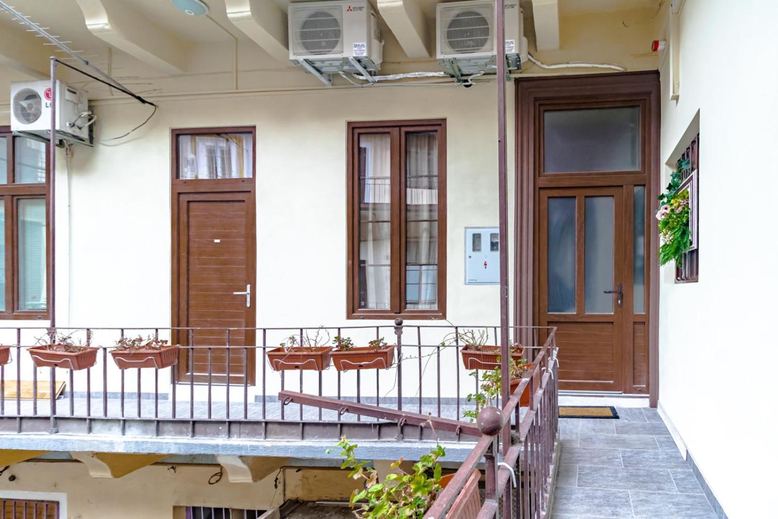 Mandina Studios On A Main Square Zágráb Kültér fotó